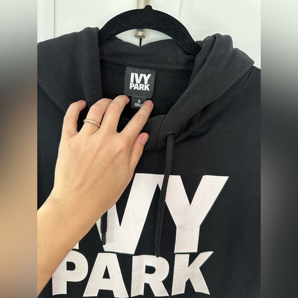 SOLD! IVY PARK Black hoodie Essential Logo Cotton New Without Tag Size S - Picture 6 of 15